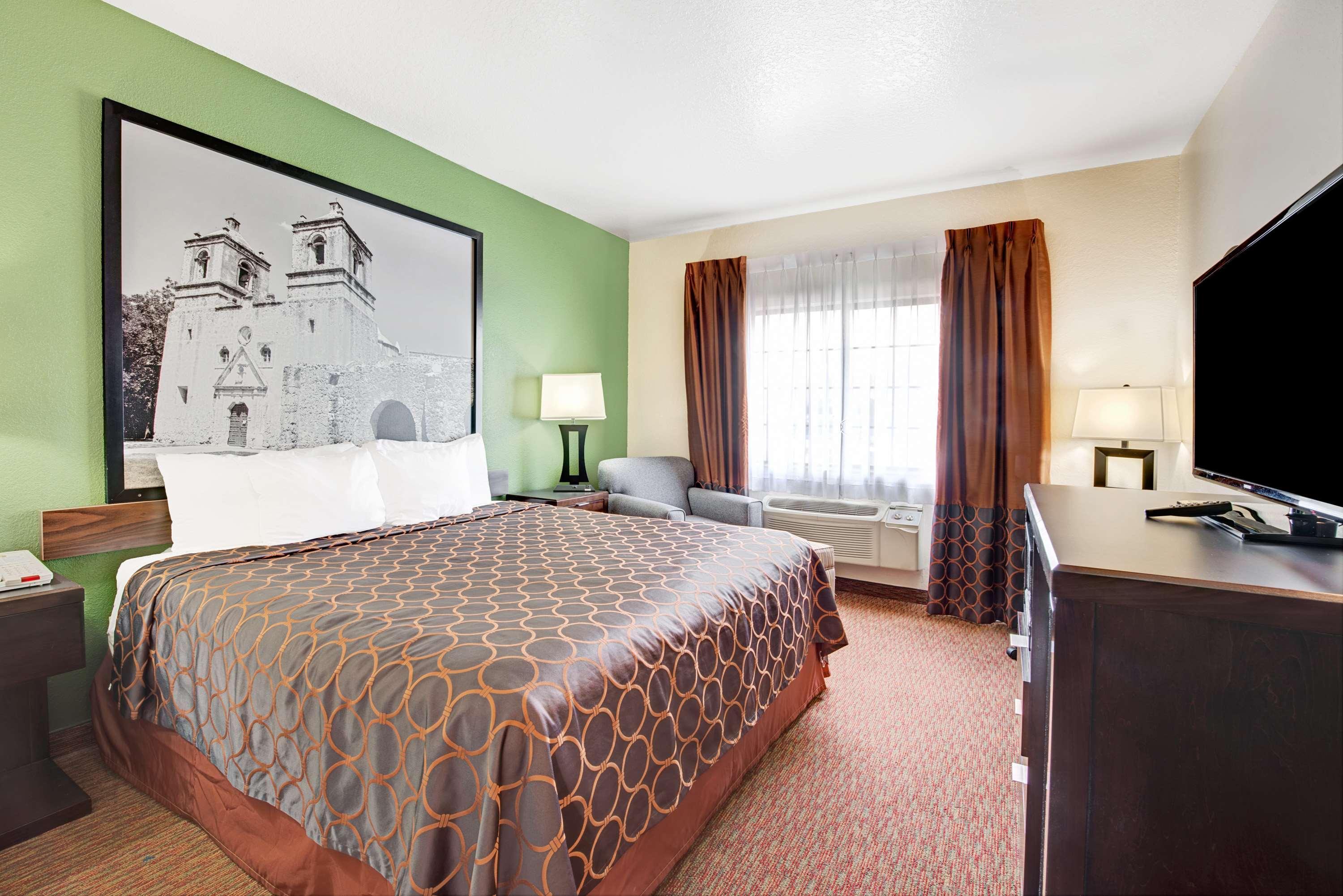 Surestay Plus By Best Western San Antonio Airport Экстерьер фото