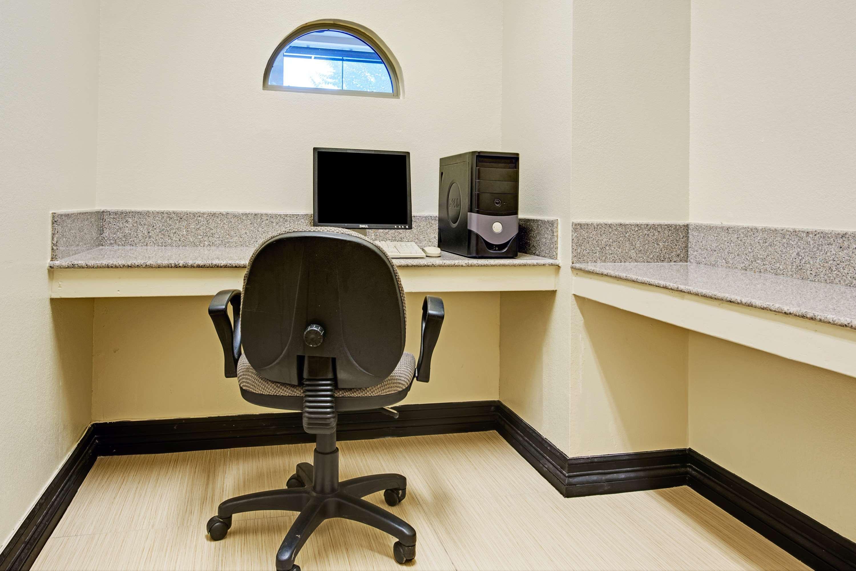 Surestay Plus By Best Western San Antonio Airport Экстерьер фото