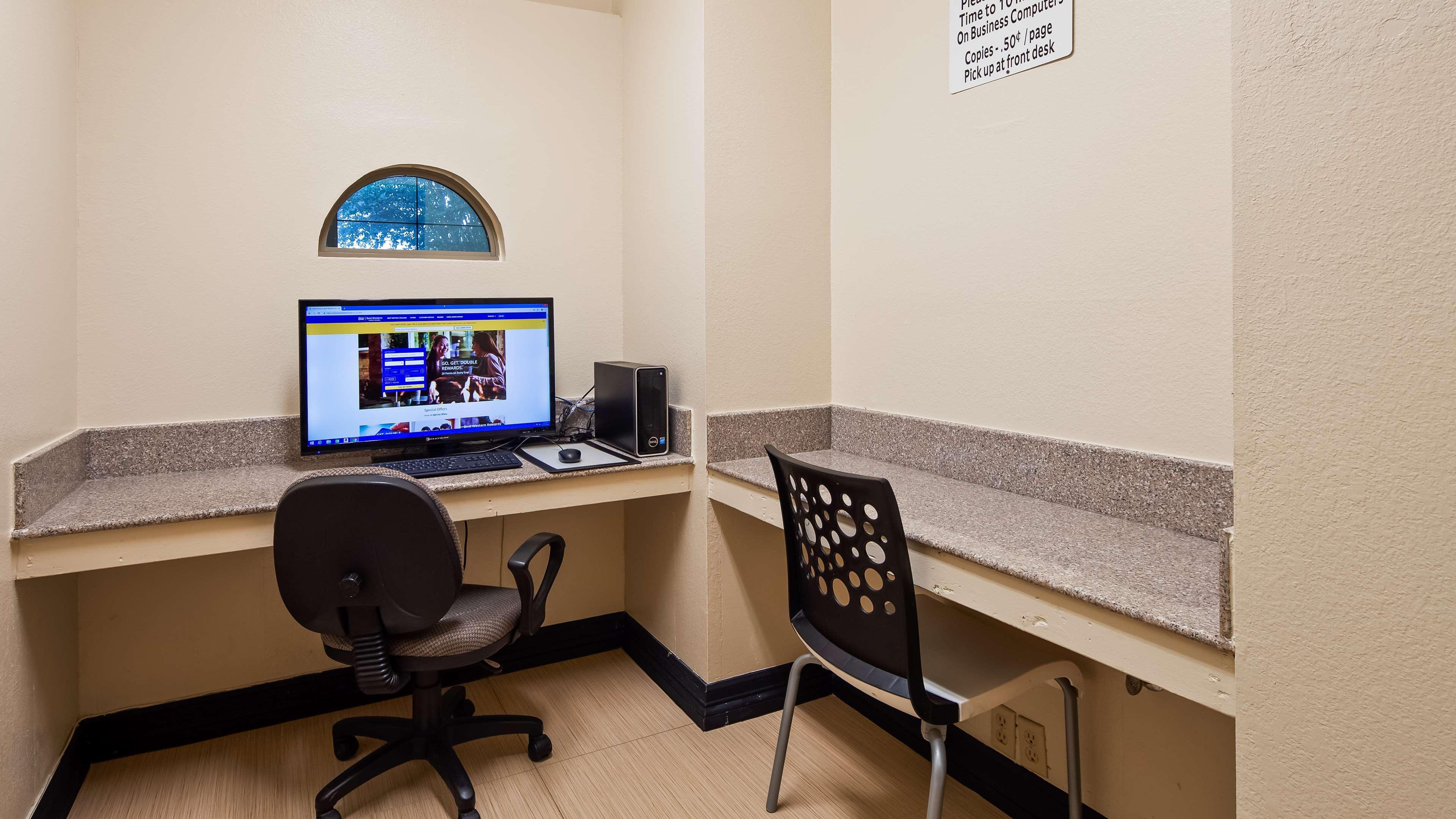 Surestay Plus By Best Western San Antonio Airport Экстерьер фото