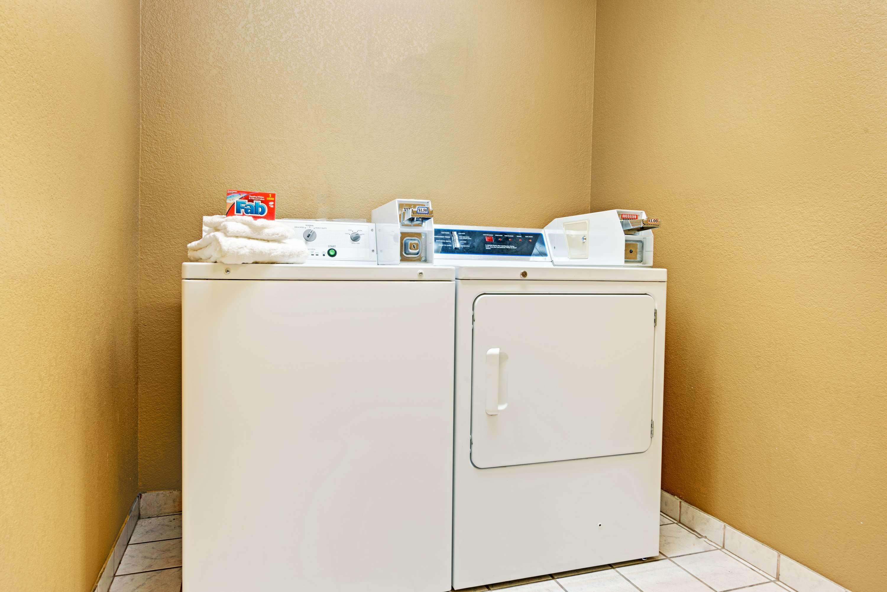 Surestay Plus By Best Western San Antonio Airport Экстерьер фото