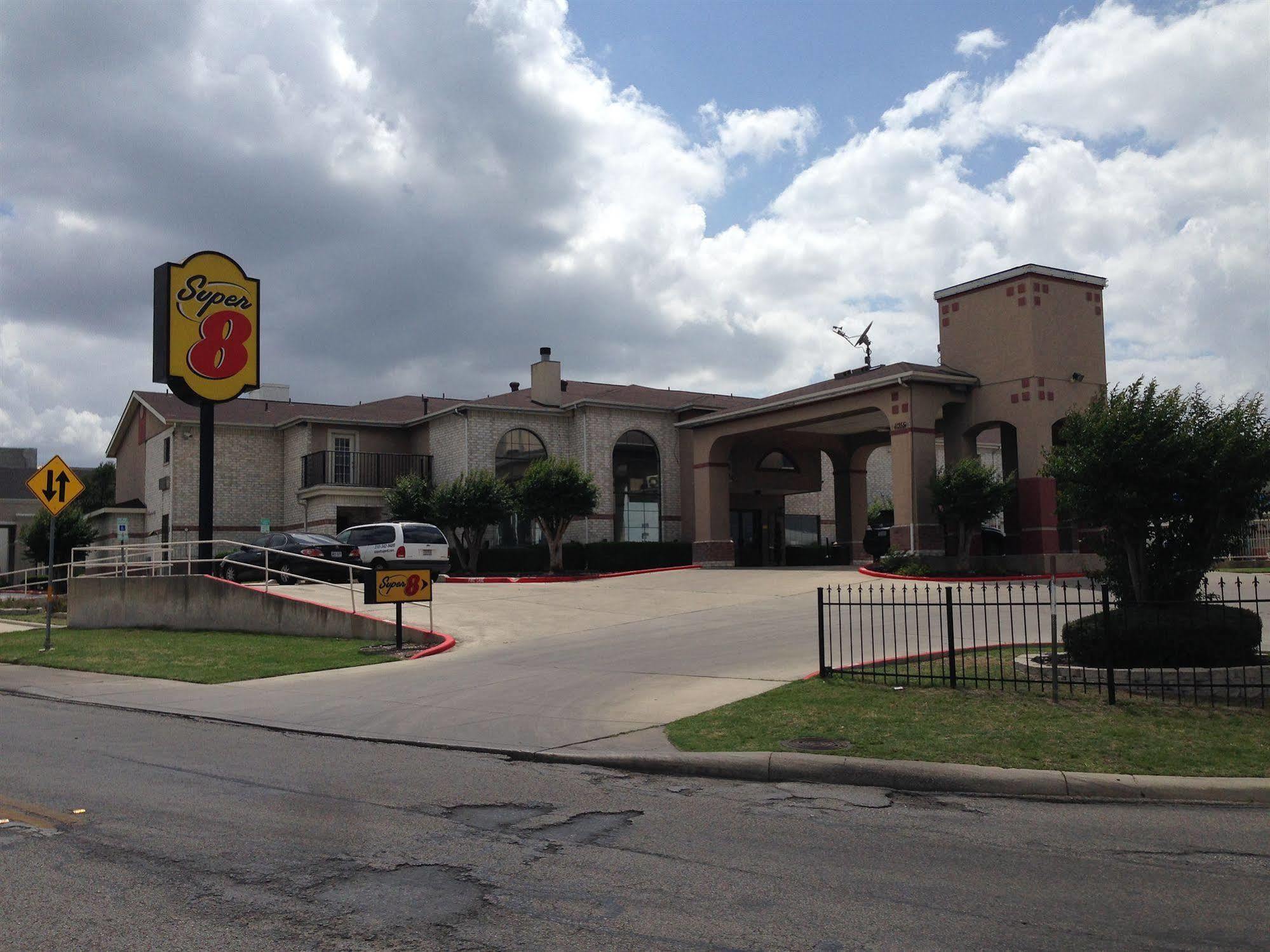Surestay Plus By Best Western San Antonio Airport Экстерьер фото