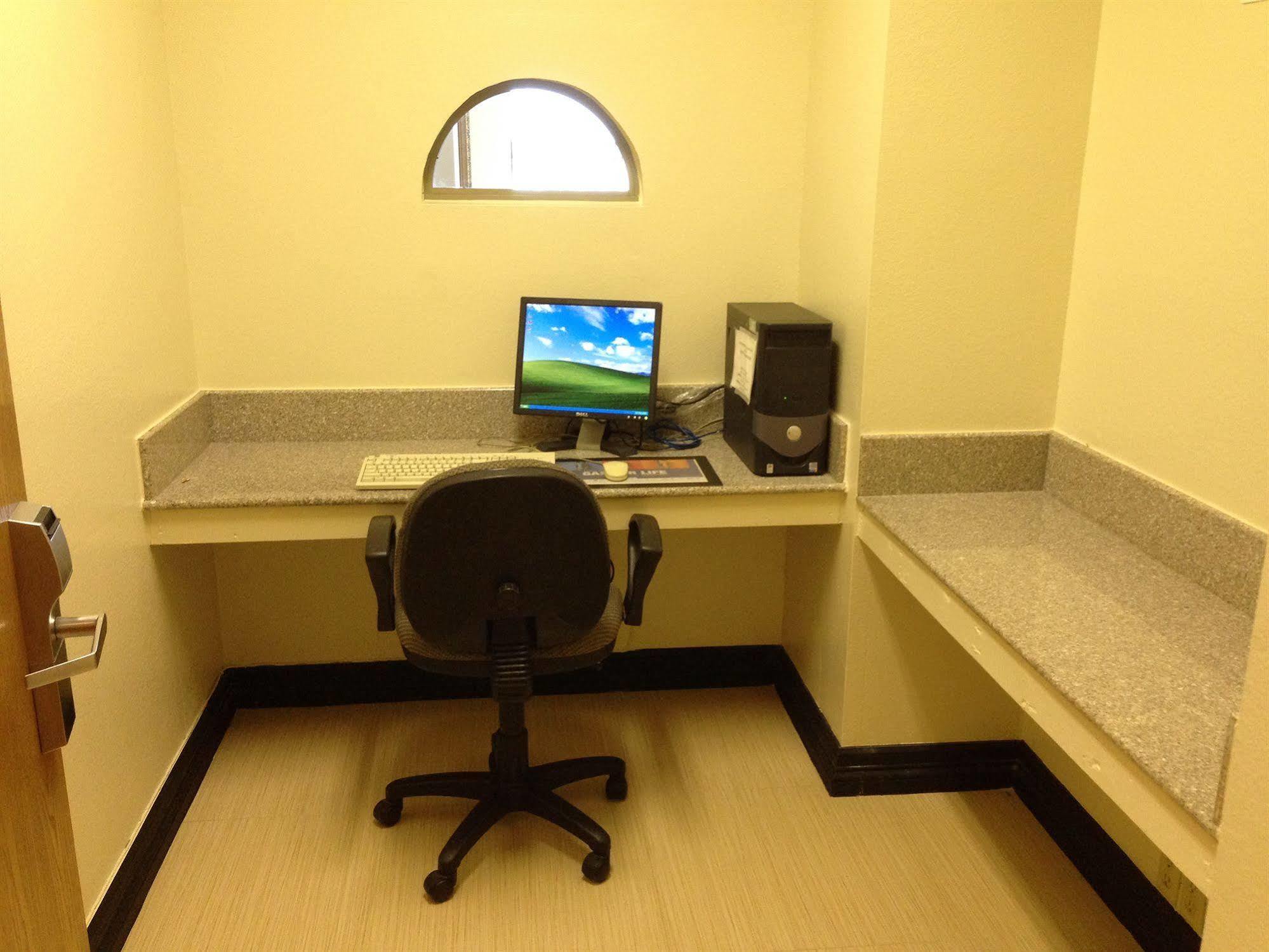 Surestay Plus By Best Western San Antonio Airport Экстерьер фото