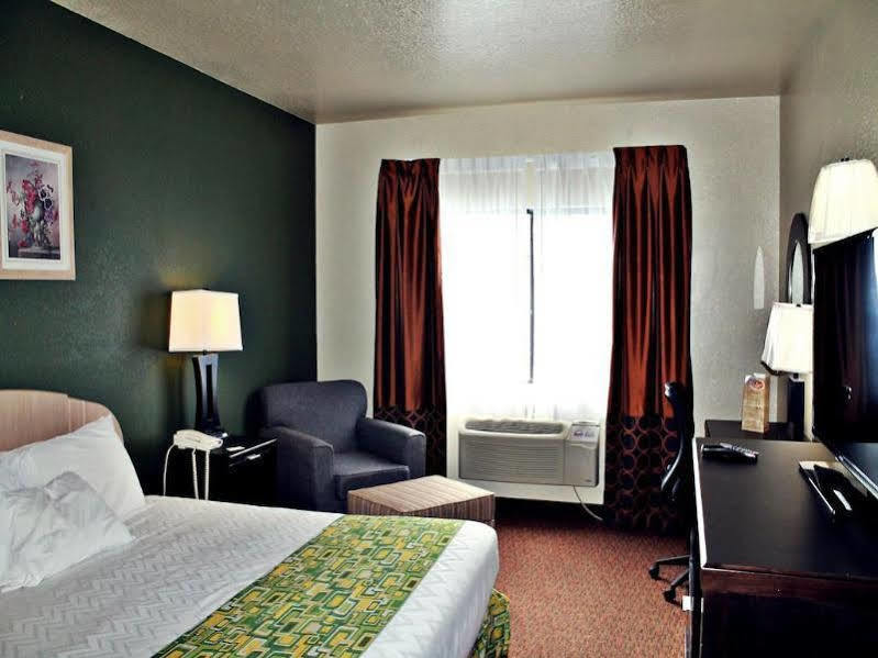 Surestay Plus By Best Western San Antonio Airport Экстерьер фото