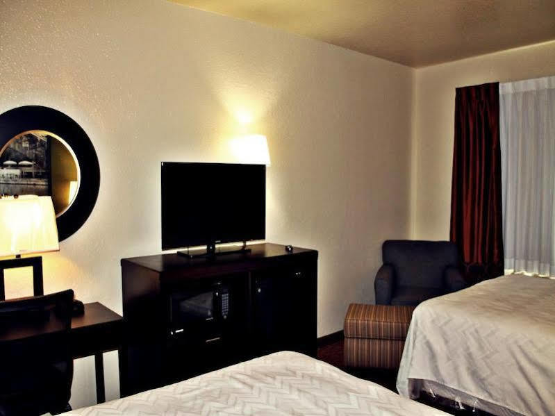Surestay Plus By Best Western San Antonio Airport Экстерьер фото